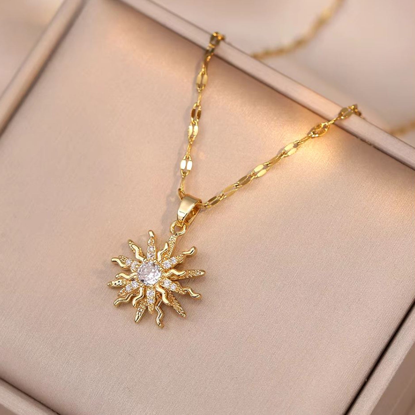 Rotating Flower Pendant Stainless Steel Chains Antique Gold Necklaces Jewelry, Women